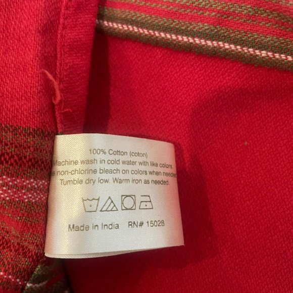 Lenox Holiday Red & Green Tartan Plaid Rectangle Tablecloth 100% Cotton 57"x78" - Picture 4 of 4